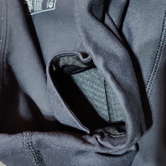 THE NORTH FACE FLASHDRY BLACK LOGO POCKET CAPRI LEGGINGS LARGE - Picture 4 of 13